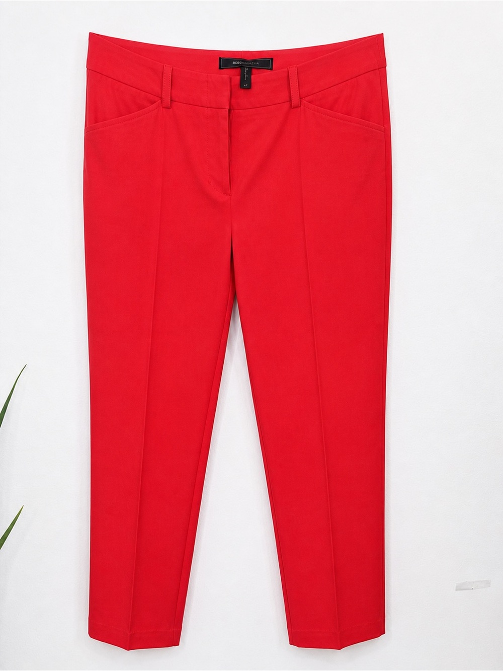 BCBGMAXAZRIA Red Tailored Ankle Pants Size 4 – Slim Fit Career Chic
